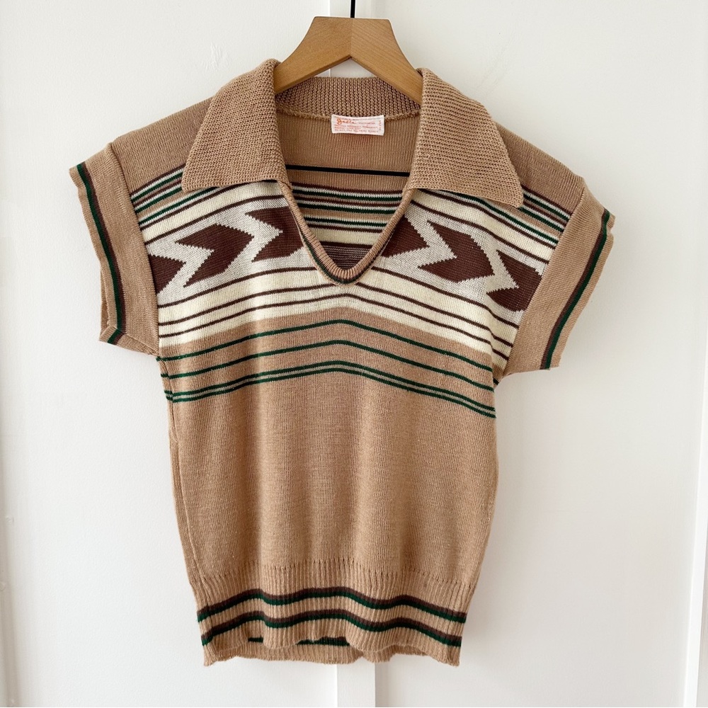 VINTAGE 70’s tan collard short sleeve sweater
